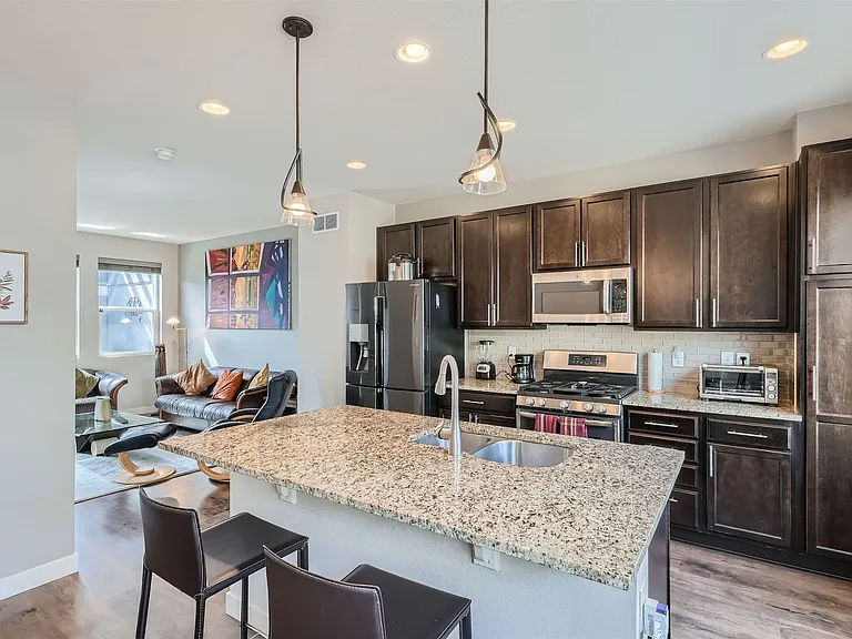 11243 Colony Cir — Photo 2
