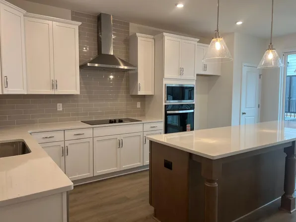 12024 Storm Ln, Charlotte, NC 28277