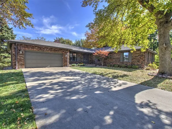 4332 Leslie Ln, Decatur, IL 62526