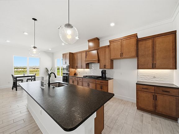 3rd image of 6104 N 27th St
