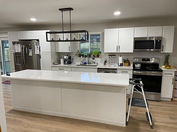 2nd image of 2549 Richmar Dr