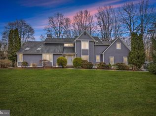 13605 Royal Crest Rd, Phoenix, MD 21131