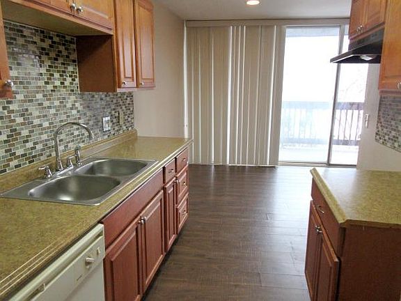 5th image of 5500 Hillcrest Ln #129-2A