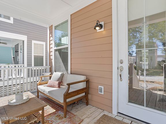 5th image of 2207 Government St #17