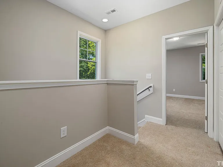 335 E Pine Ave — Photo 13