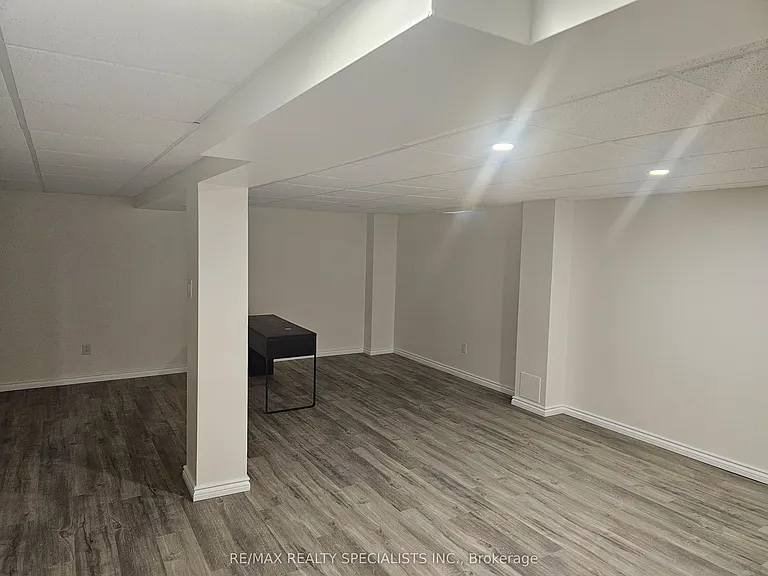 283 Delancey Blvd — Photo 38