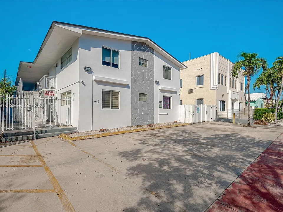 6910 Bay Dr #6