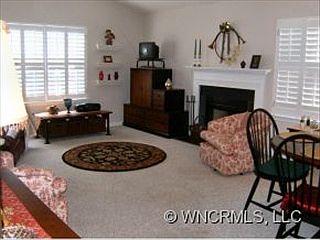 2nd image of 19 N Woodridge View Ct