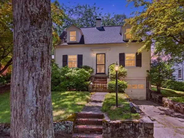 25 Leland Rd, Brookline, MA 02467