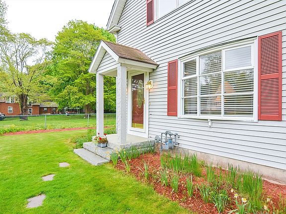 2nd image of 57 Taunton St