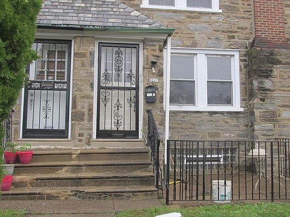 4th image of 5211 N Arbor St