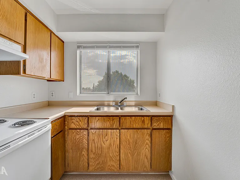 Verde Point Apartments — Photo 41