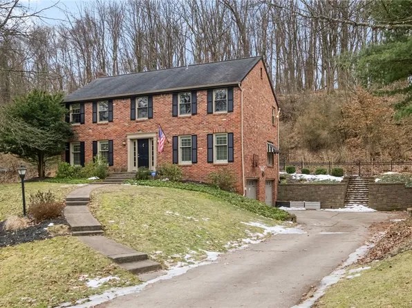 2305 Salem Dr, Pittsburgh, PA 15237