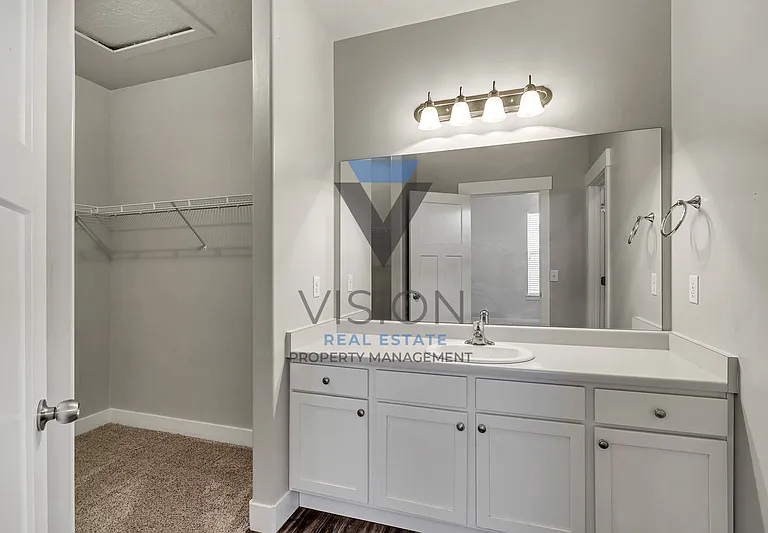 97 W Silver Springs Dr — Photo 15