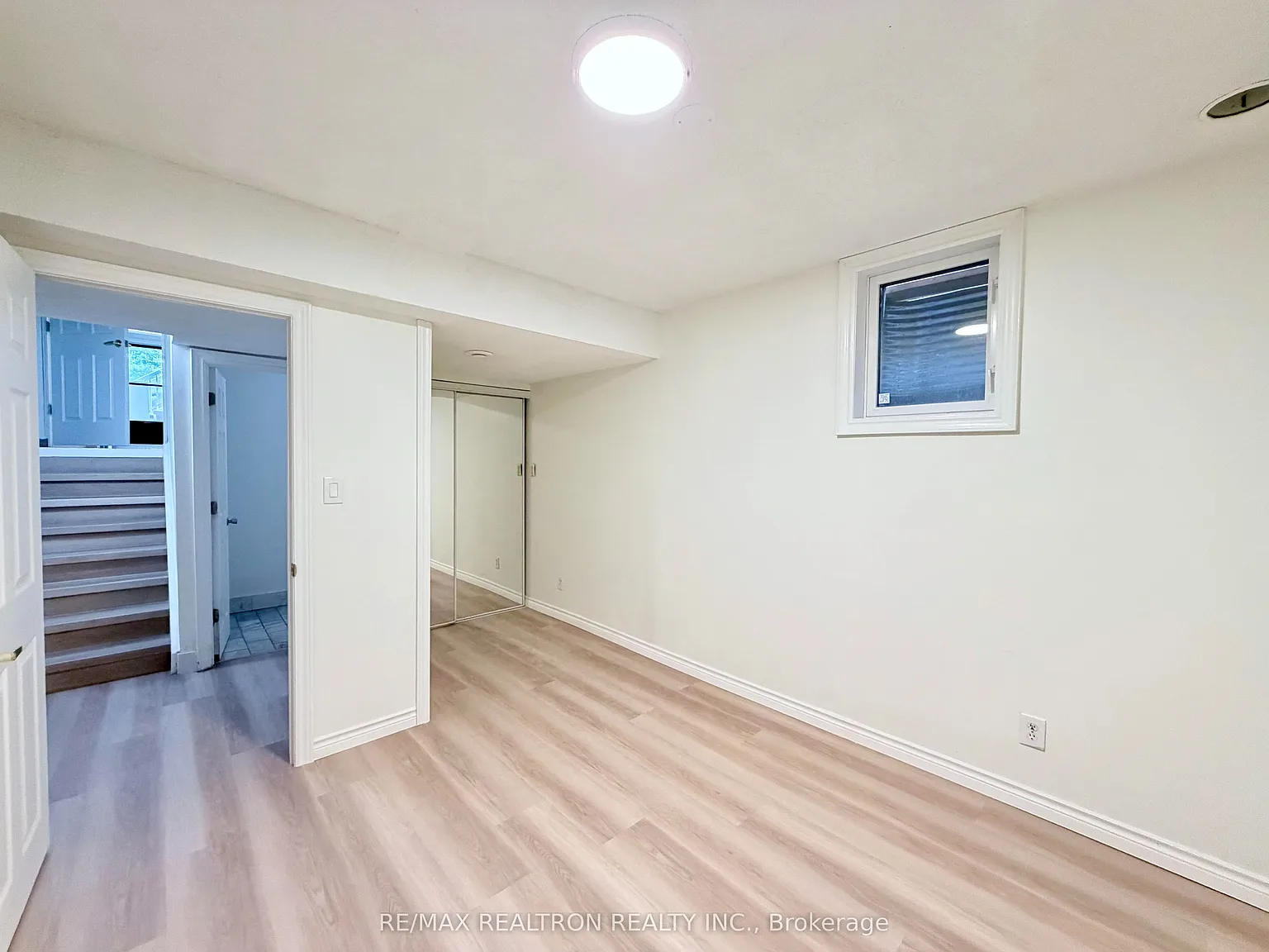 2 bed, $1,900 — Photo 4