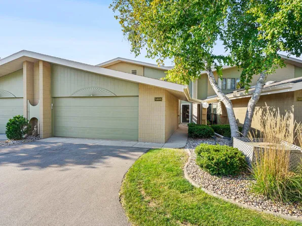 1205 S Nicolet Rd #C, Appleton, WI 54914