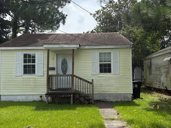 1200 Southlawn Blvd, New Orleans, LA 70114