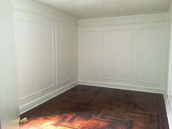 5th image of 975 Sheridan Ave