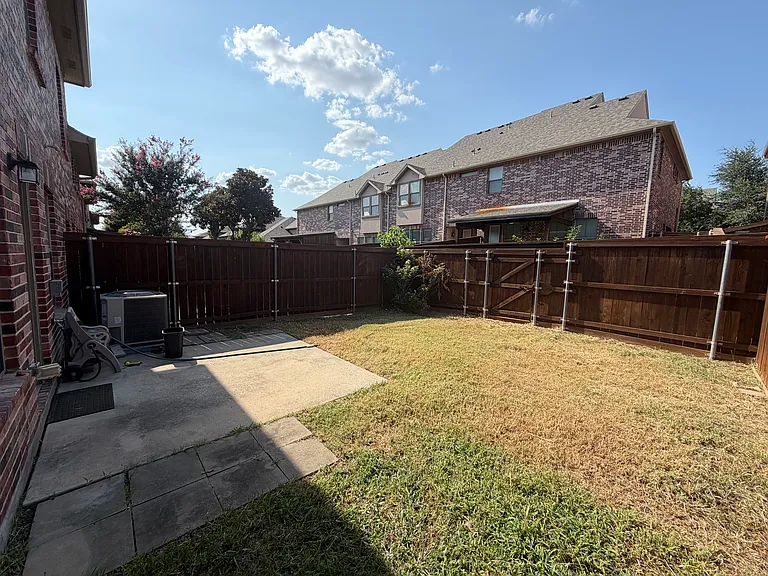 1008 Lucy Ln — Photo 17