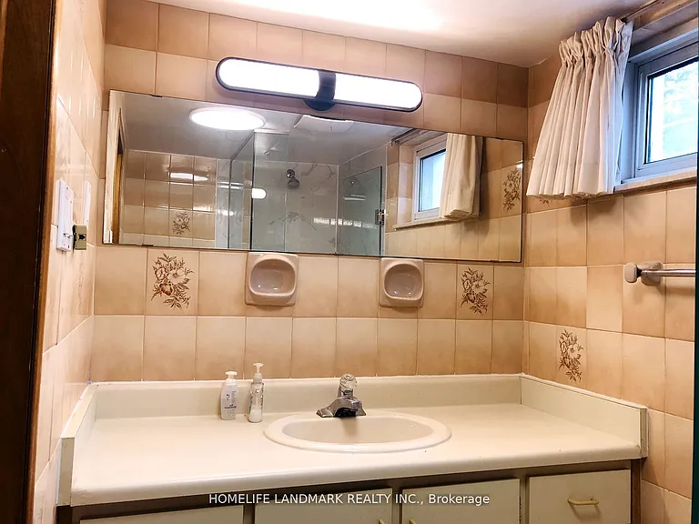 8 Plainfield Rd #BASEMENT — Photo 9