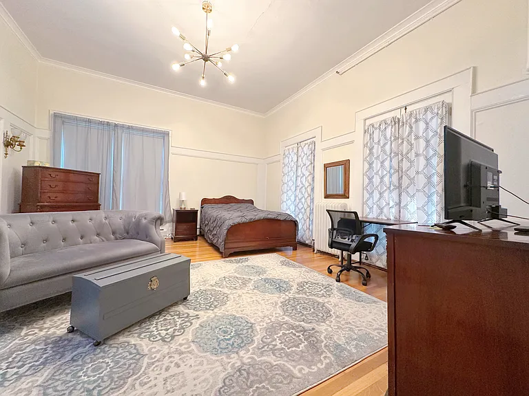 213 Highland Ave #1 — Photo 1