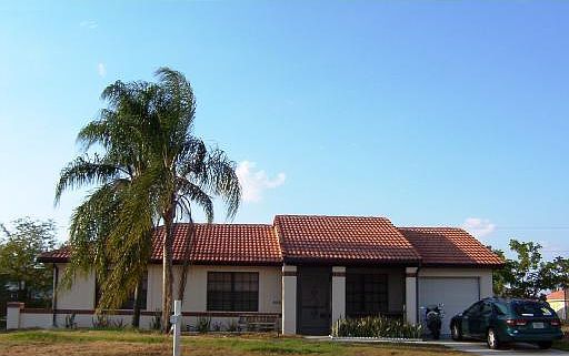 2nd image of 855 SW Amethist Ter