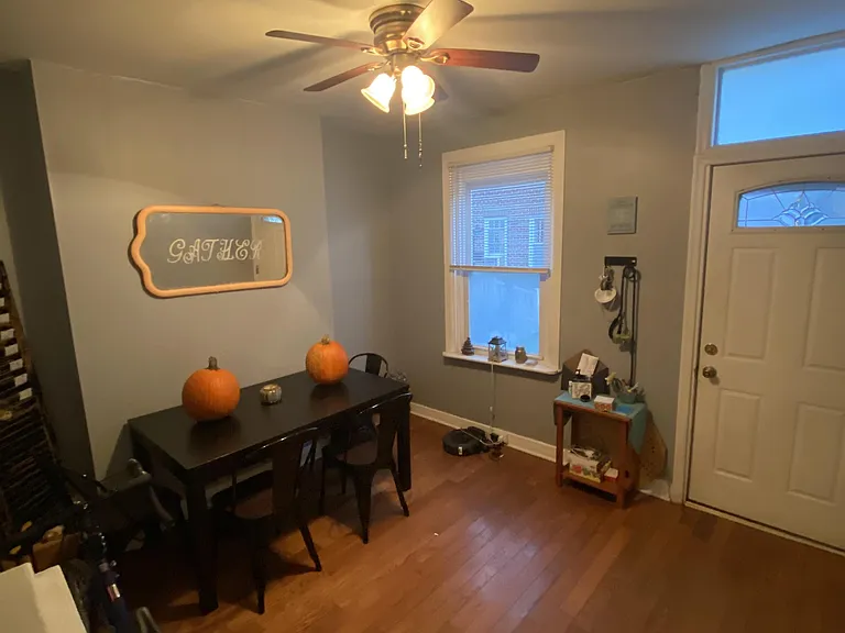 2312 Mercer St — Photo 3