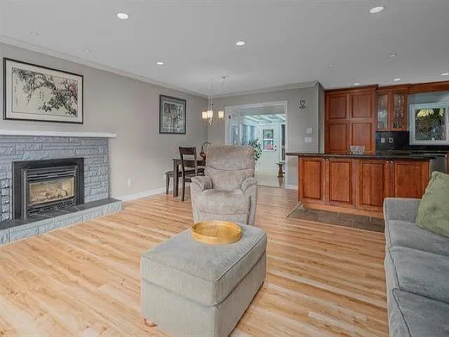 5623 9th Ave — Photo 8
