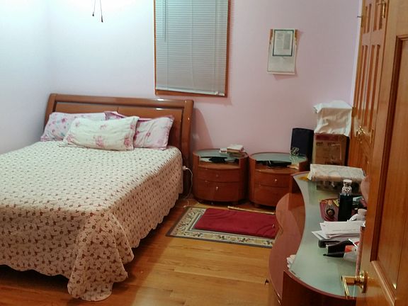 5th image of 84-50 249th St