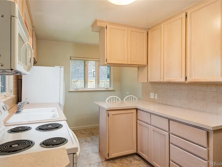 1116 S Saint Paul St — Photo 1