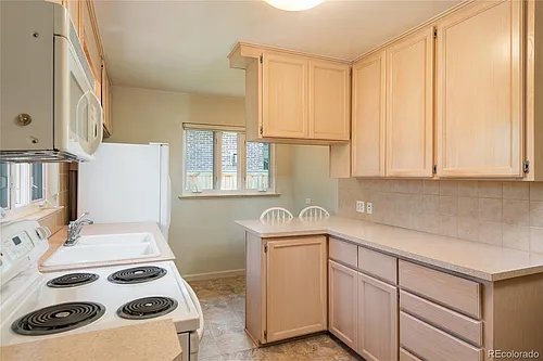 1116 S Saint Paul St Photo 1