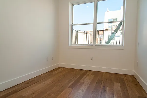 Rented by Nooklyn NYC LLC | media 49