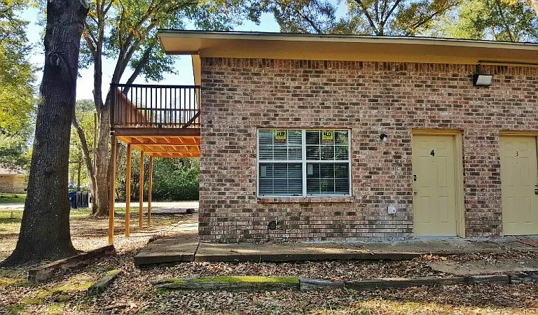 3513 Glenda Ave — Photo 2