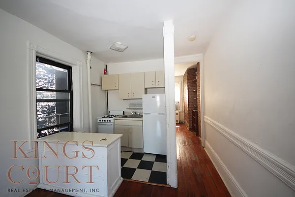 Rented by Kings Court Real Estate | media 6