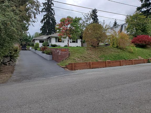 2nd image of 12515 20th Ave NE