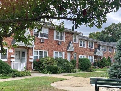 100 Connetquot Avenue #29, East Islip, NY, 11730