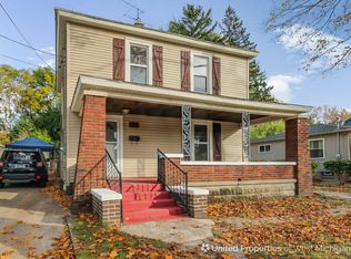 1120 Edmund Ave NE, Grand Rapids, MI