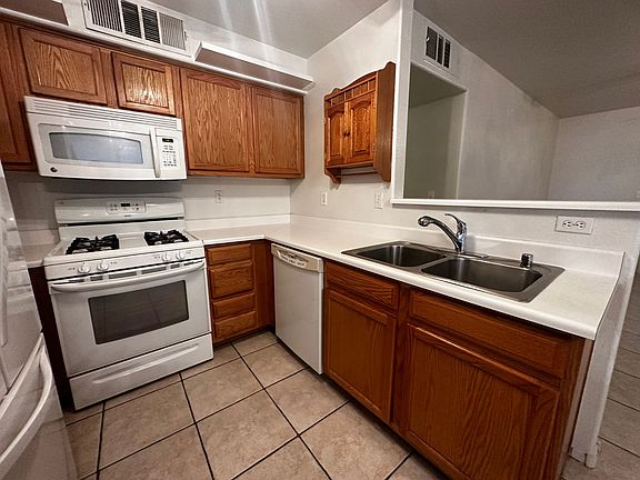 5th image of 3058 Tarpon Dr Unit 104
