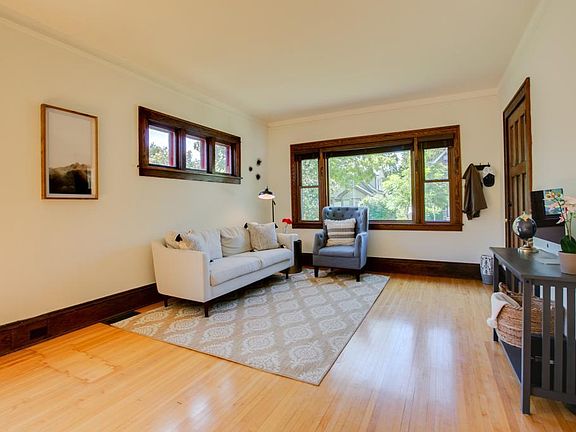 4th image of 4505 43rd Ave S