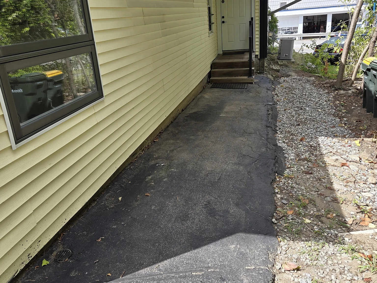 1 bed, 1050 sqft, $1,900 — Photo 2