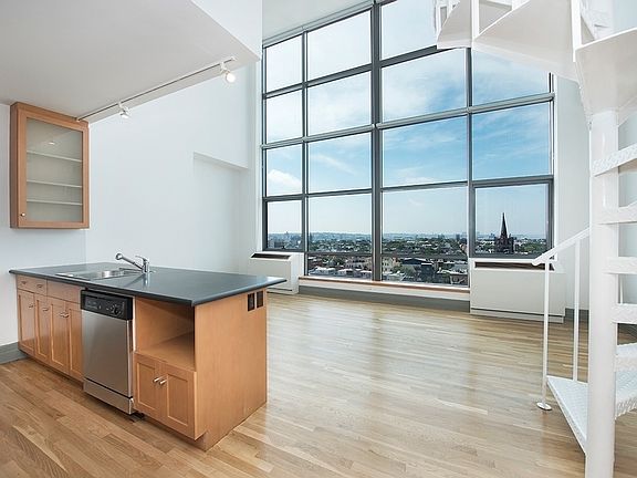 5th image of 125 Court St Penthouse Ne