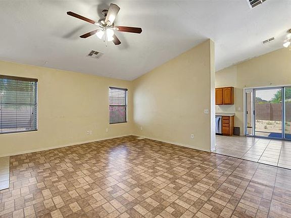 3rd image of 13361 W Ventura St