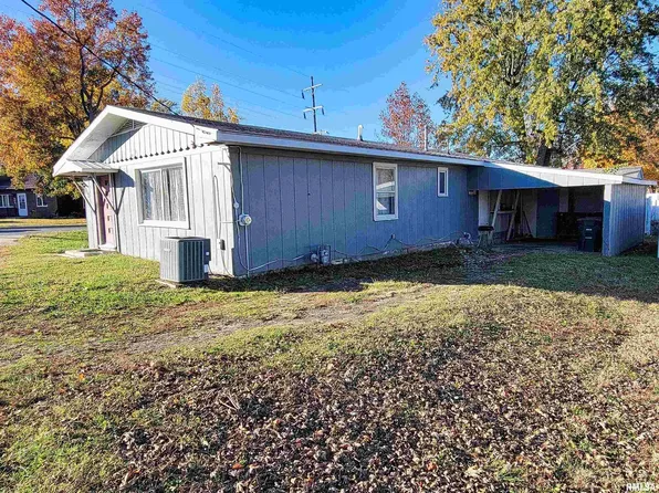 840 Vandalia Rd, Louisville, IL 62858