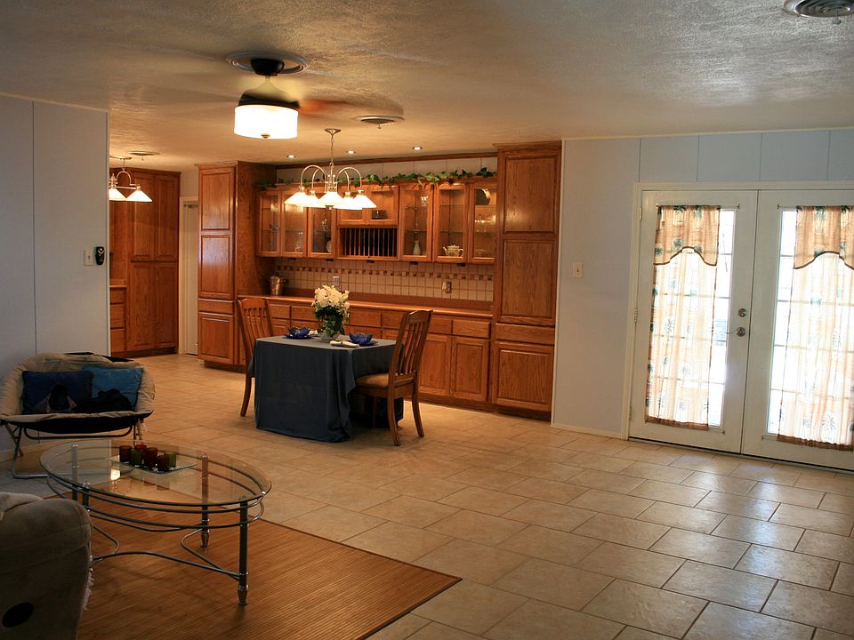 Great room w/dining 