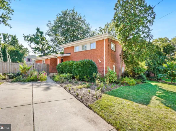3820 Denfeld Ave, Kensington, MD 20895