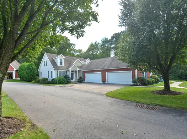17 Braeburn Ln Unit 17, Ashland, MA 01721