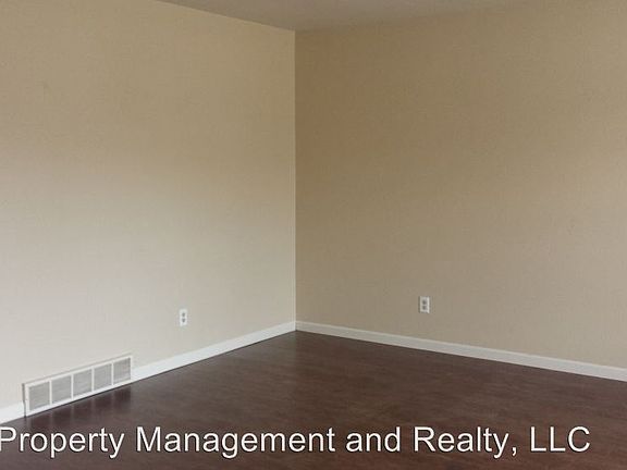 2nd image of 1959 Camden Ln