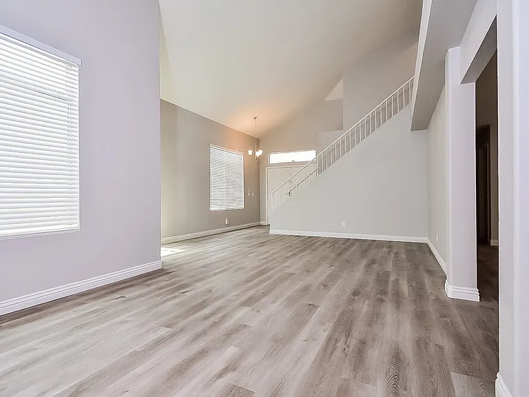 1915 Casa Verde Dr — Photo 4