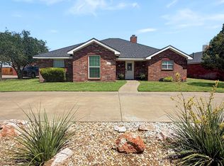 304 Floyd Ave, Dumas, TX 79029