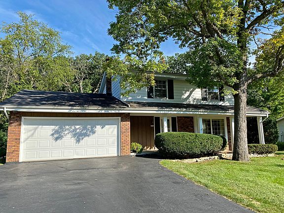 2nd image of 4795 Stratford Dr
